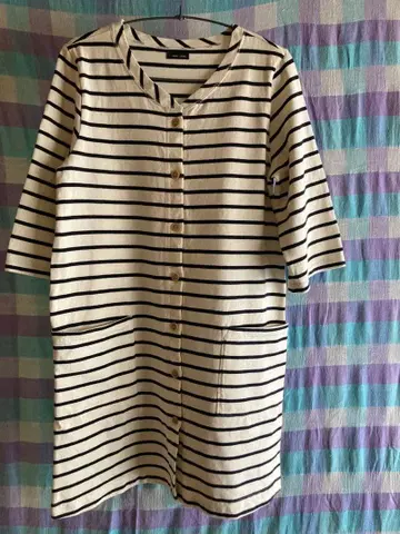 DEEP BLUE 스트라이프 패턴 반소매 가디건