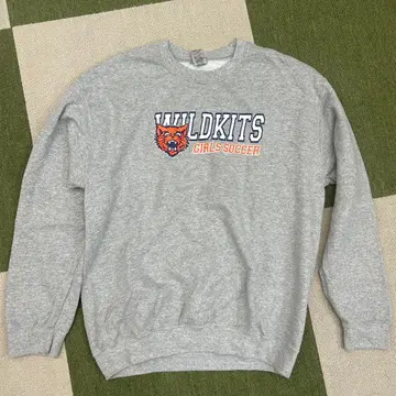 WILDKITS 여자 축구 스웨트 셔츠