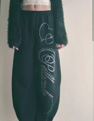 신색 블랙 PELLICULE stone-deco sweat pants