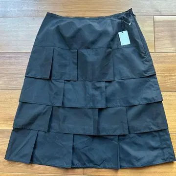 LESTERA 블랙 플레어 스커트