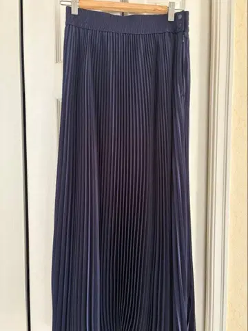 하이크 플리츠 스커트