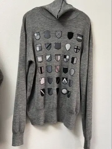 스탠다드기 NUMBER NINE 넘버나인 엠블럼 니트