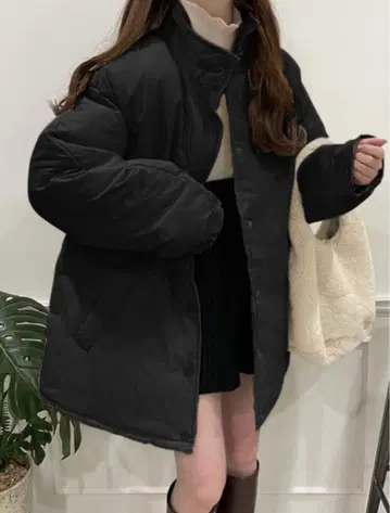 GRL 스탠드 카라 미들 기장 다운 코트 블랙 아우터