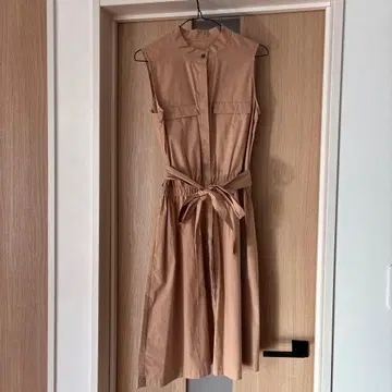 새상품 정가 16800 CLOCHE 카멜 미디 기장 원피스