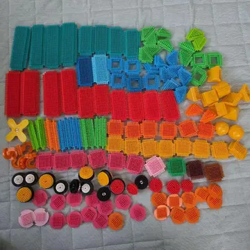 페타페타 블록 약 130개