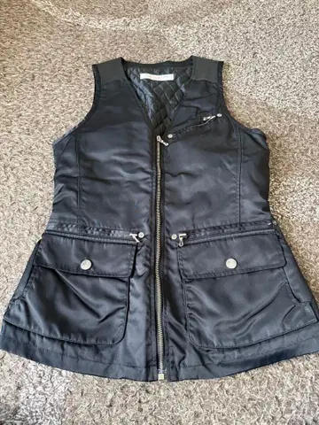 UNITED ARROWS 블랙 나일론 베스트