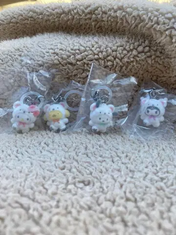 포근포근 스노우 산리오 메지루시 액세서리 4종 세트