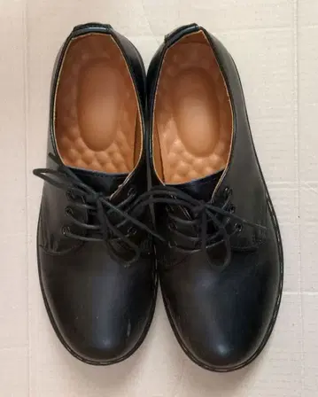 블랙 가죽 레이스업 슈즈