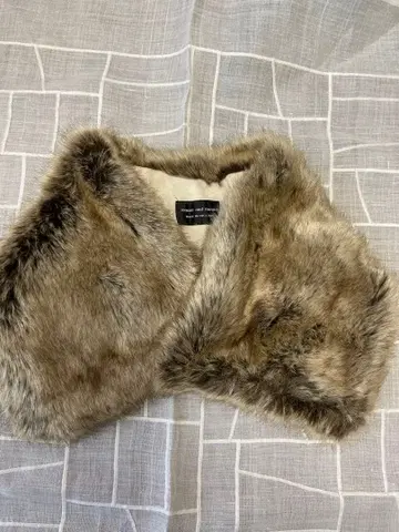 moore and moore 비대칭 인조 모피 티펫