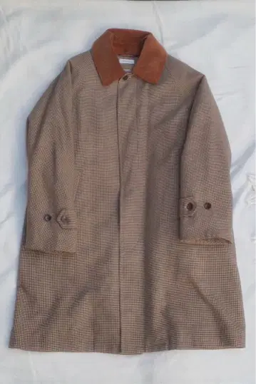 브라운 계열 체크 스텐카라 코트 스티븐 앨런