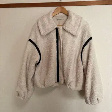 보아 자켓 크림색