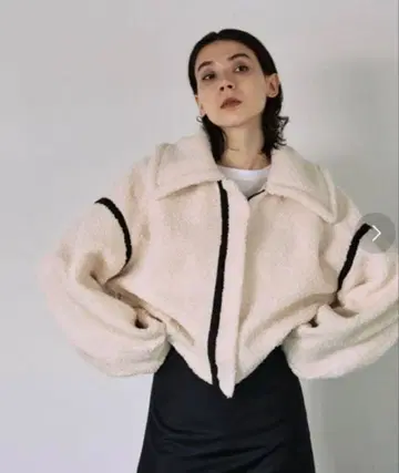 보아 자켓 크림색