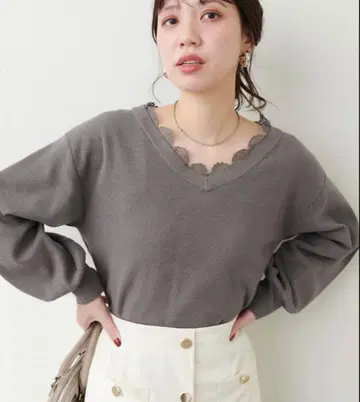 레이스 카라 V넥 풀오버