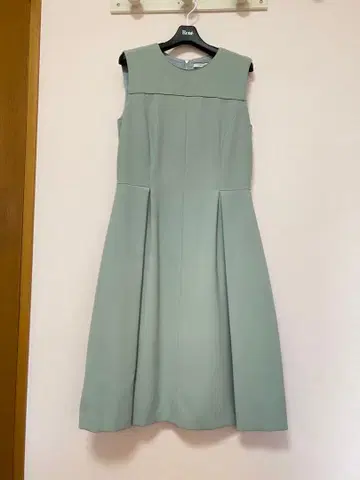 FOXEY 민트 그린 슬리브리스 원피스