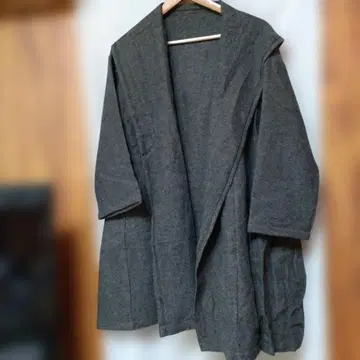 네스트로브 후드 부착 코트