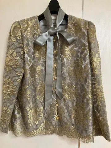 새상품급 골드 실버 레이스 자켓 13R