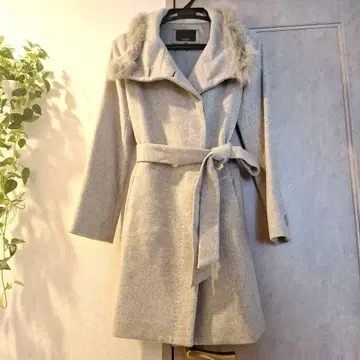 LE SOUK 여성용 그레이 퍼 후드 롱 코트