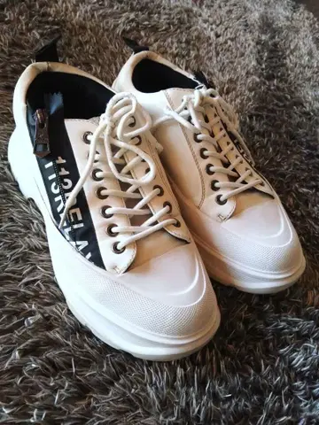 우노피우노우과레토레 스니커즈 25,5