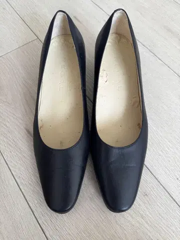 블랙 가죽 하이힐 펌프스