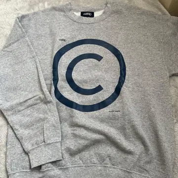 ciatre 그레이 스웨트 셔츠 C로고