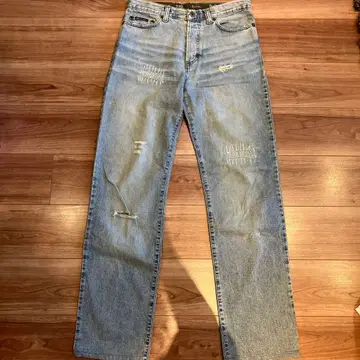 라이트 블루 데미지 스트레이트 청바지