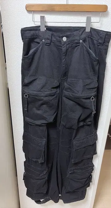 ZARA 블랙 카고 팬츠 EU42