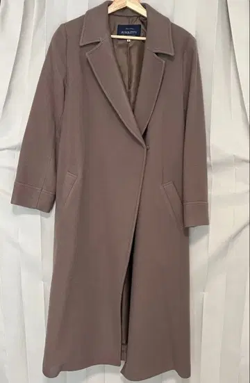 JUSGLITTY 벨티드 롱 코트