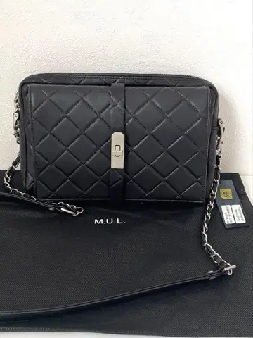 미사용 새상품 M.U.L. 블랙 퀼팅 숄더백
