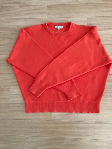 유니클로 스무스 코튼 크루넥 스웨터 M 사이즈 오렌지