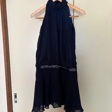 네이비 하이넥 드레스 비즈 장식 거의 미사용