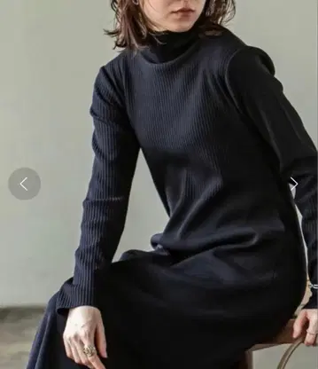 NOBLE 컬러 블록 니트 원피스 네이비