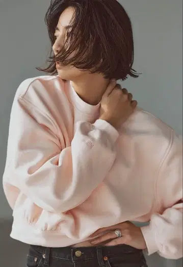 토우하라 아키 FORME 벌룬 숏 맨투맨