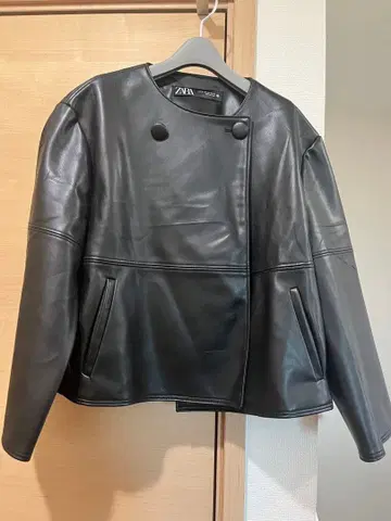 ZARA 블랙 가죽 자켓