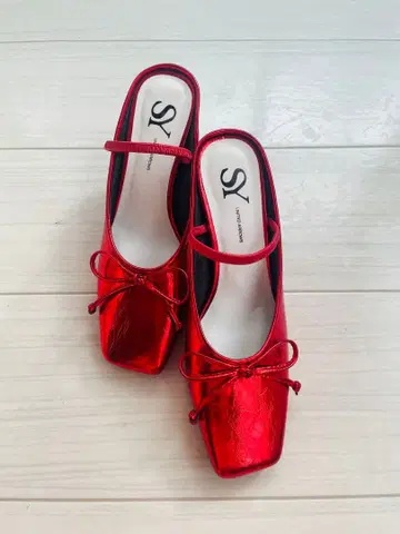 [ 미사용 새상품 ] SY 유나이티드 애로우즈 레드 펌프스 23.5cm