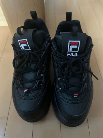 FILA 통굽 스니커즈 디스럽터 2 웨지 27cm