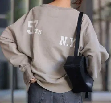 저널 스탠다드 레리움 VINTAGE 가공 로고 맨투맨