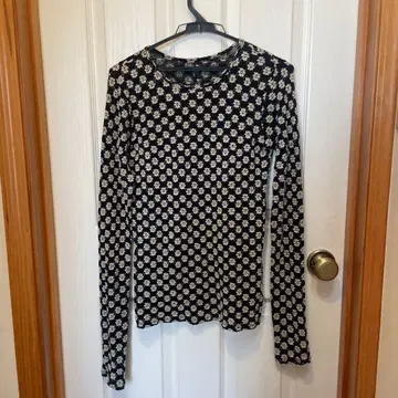 maison special 플라워 자카드 크루 탑