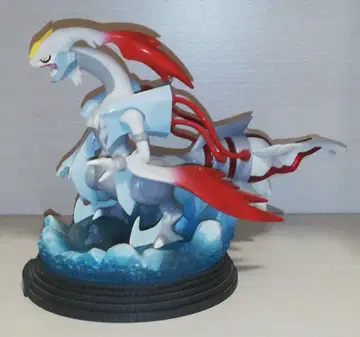 [ 포켓몬 ] 화이트큐렘 피규어