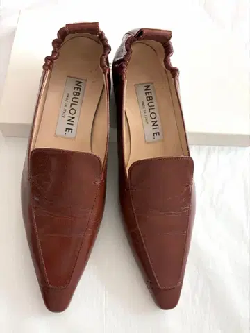 네브로니 플랫슈즈