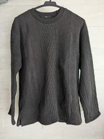 SHIPS 다크 그레이 케이블 니트 긴팔