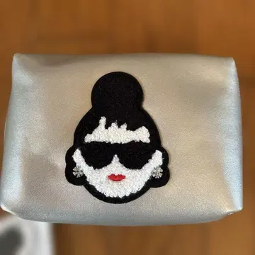 HAPPYFACE 실버 파우치