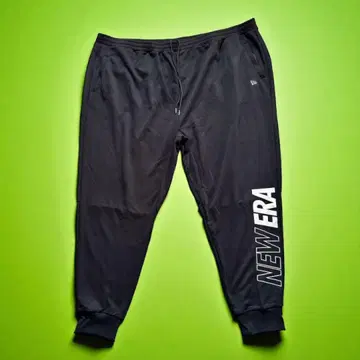 NEW ERA 블랙 조거 팬츠