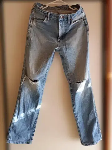 Wrangler 데미지 데님 팬츠