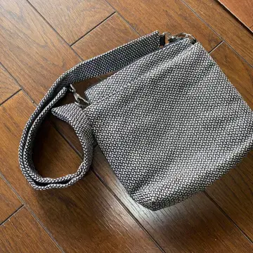 피사 디자인 숄더백