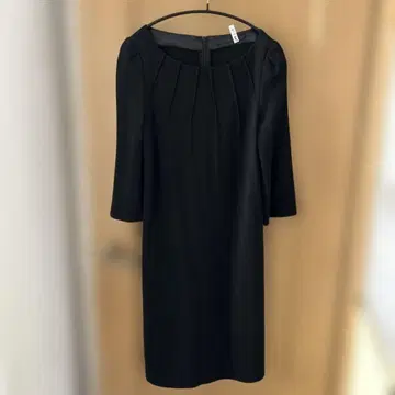 아나이 블랙 7부 소매 무릎 기장 원피스 사이즈 38 클리닝 완료