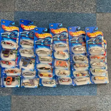 핫휠 30대 세트 외부 박스 파손 있음