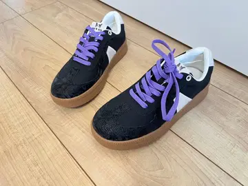 레트로 스타일 스니커즈 240