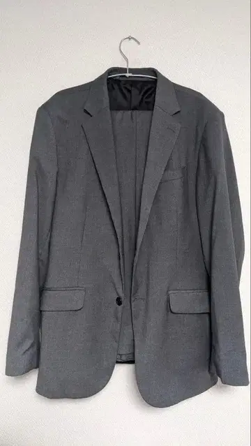 [구제 의류] GU 그레이 캐주얼 수트 자켓과 팬츠 세트