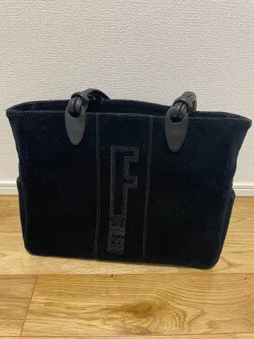 페이 로고 토트백 블랙 핸드백 A4