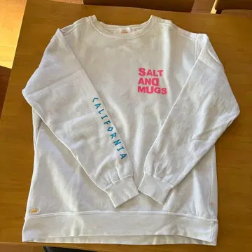 SALT & MUGS 맨투맨 화이트